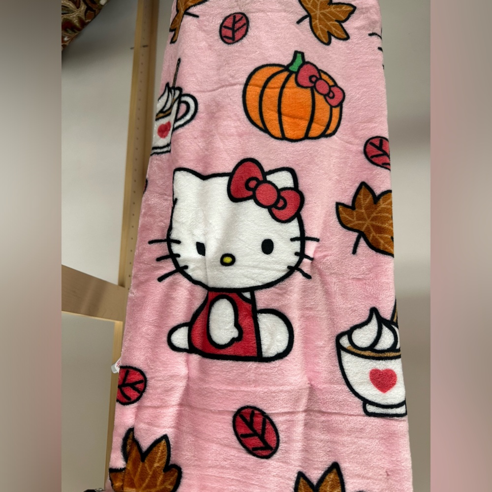 Hello Kitty Fall Pumpkin Blanket Throw